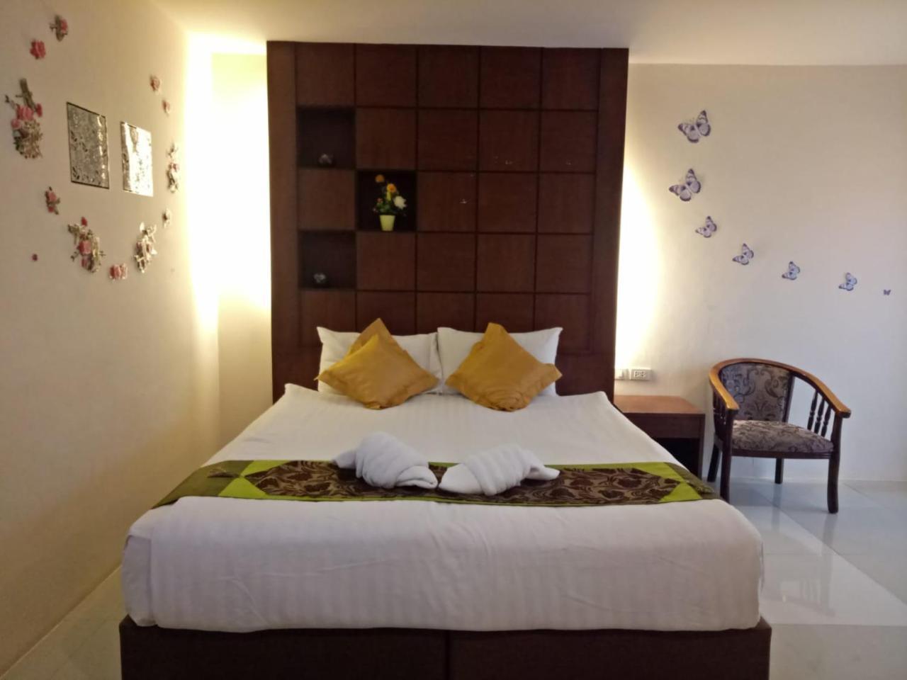 Hotel 7 Sky Residency Patong Exterior foto